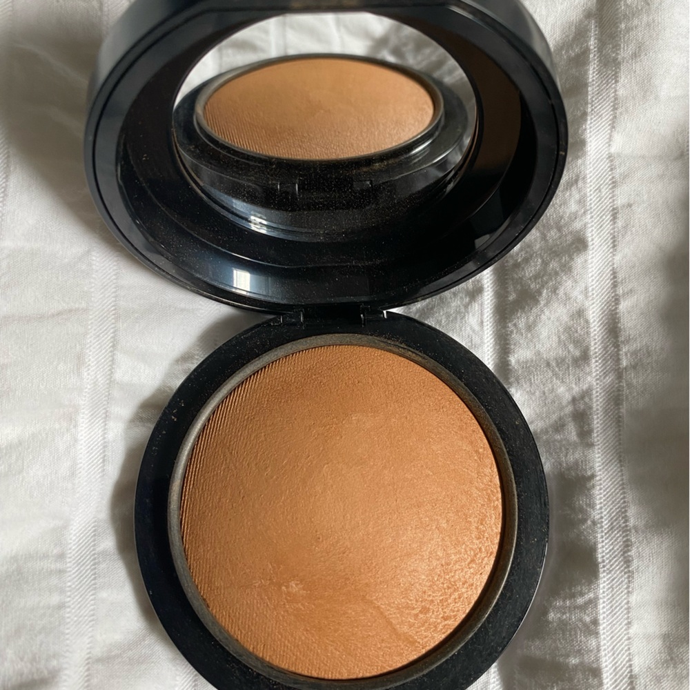 Mac Mineralize Skin Finish